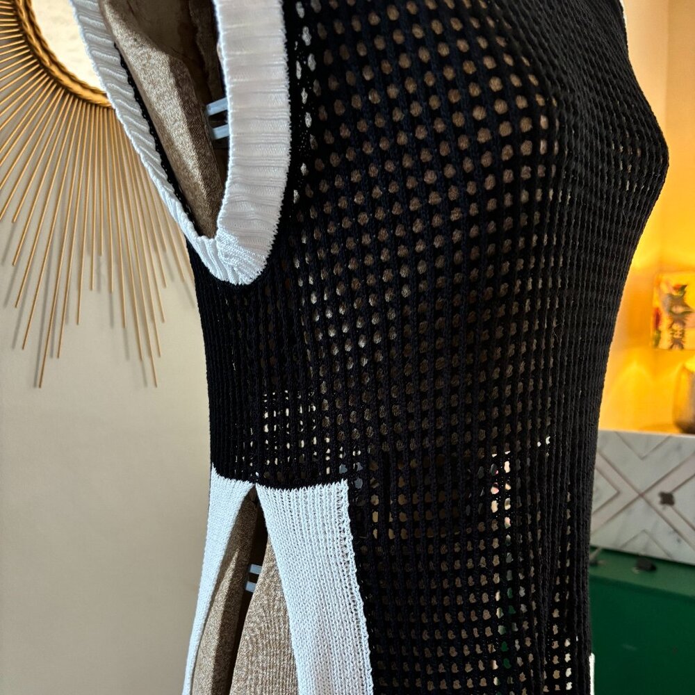 Black and White Semi Open Weaver Sweater
